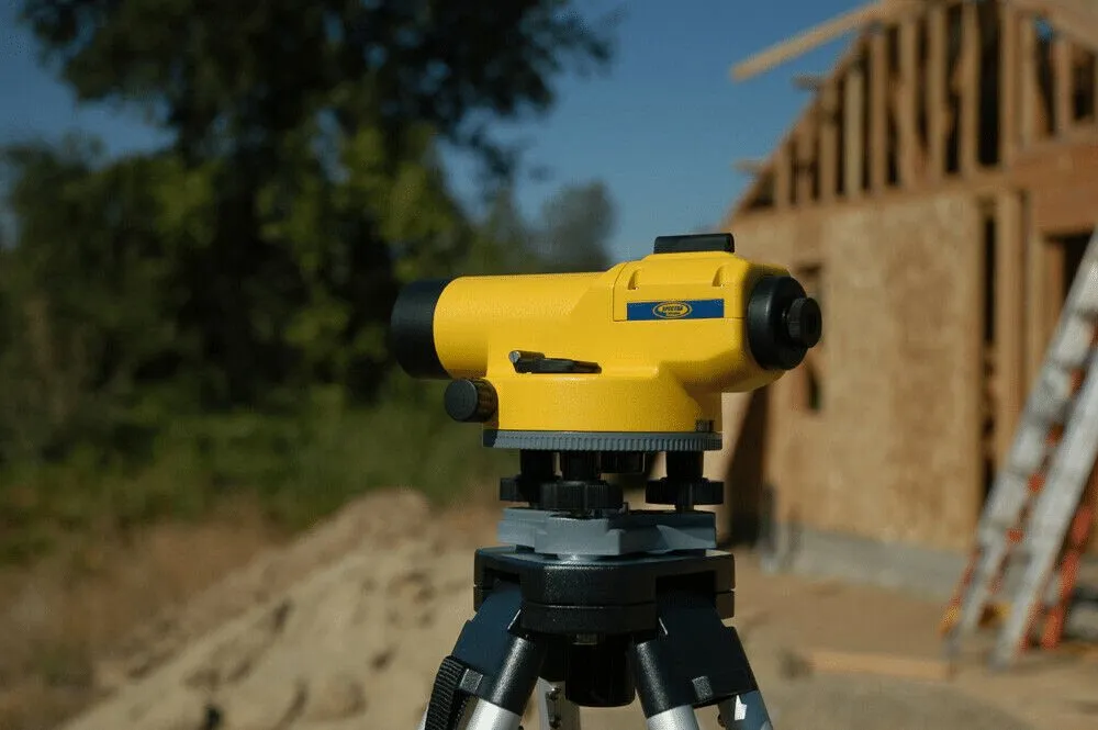 Dumpy level for monitoring