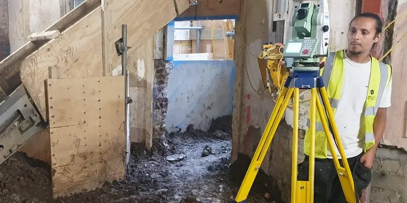 Francisco Soares with a total station on site