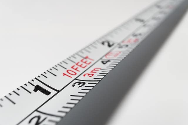 feet and inches on a ruler